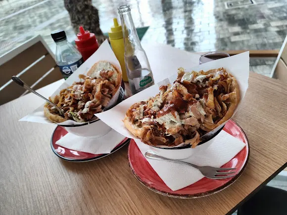 Dos Hermanos Kebap & Pizzería