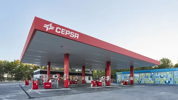 Estación de servicio Cepsa - Agost