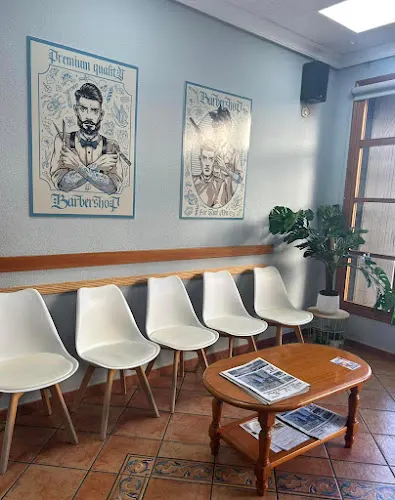 Nueva Linea peluqueros by Cristina - Pilar de la Horadada