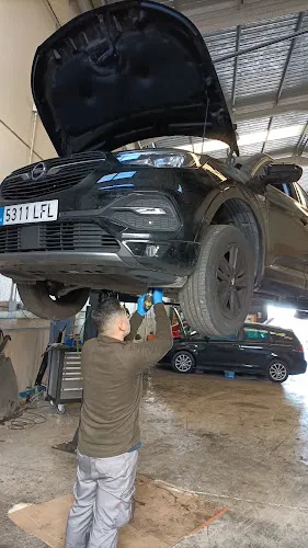 MULSANNE GARAGE - Dolores