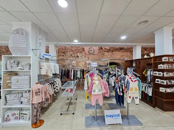 Muralla Menuts - Tienda de artículos premamá y de bebé en Pego