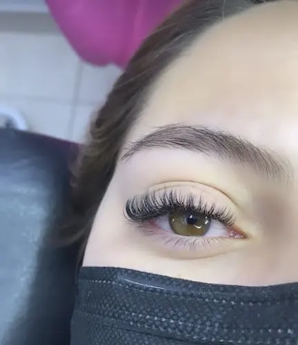 Extensiones de Pestañas, cejas y lifting . Lashes and brows Sofia V