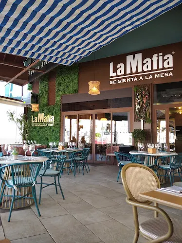 La Mafia se sienta a la mesa - Orihuela