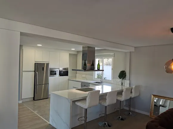 Carpinteria MORENO, cocinas, tarimas, puertas. - Santa Pola
