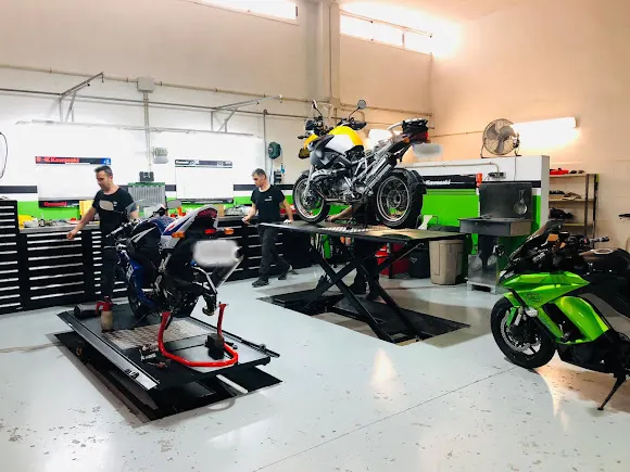 Patrick Motos. Servicio Oficial Kawasaki . Taller Multimarca. Elche. Alicante - Elche