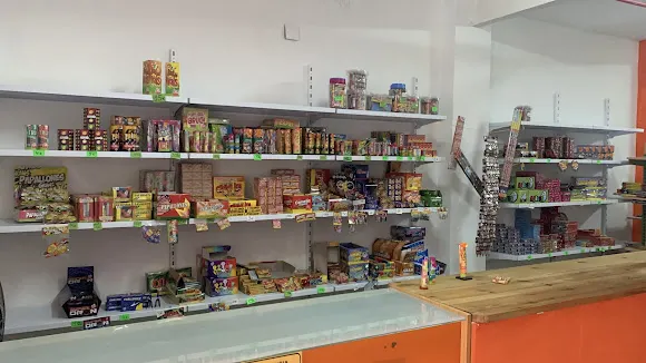 Pirotecnia El Palmeral Venta De Fuegos Artificiales - Elche
