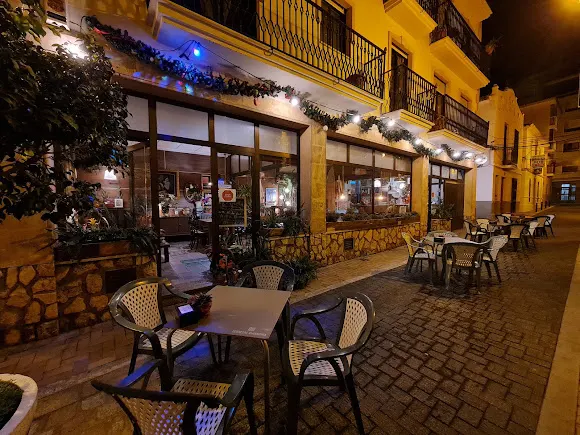 Bar La Pineta Flors y Vermuts