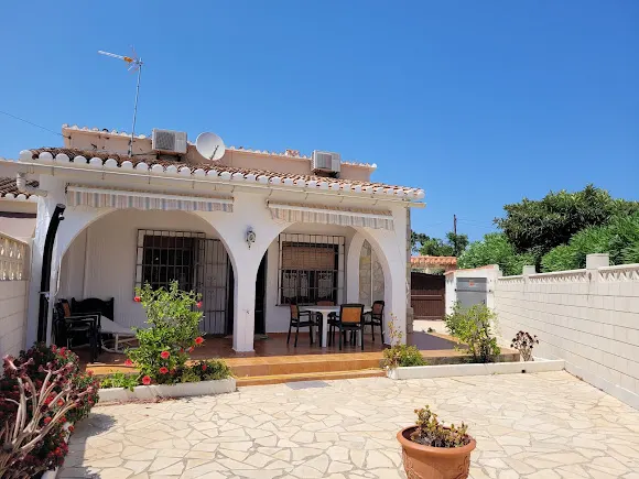 Tempich Bungalow Rentals