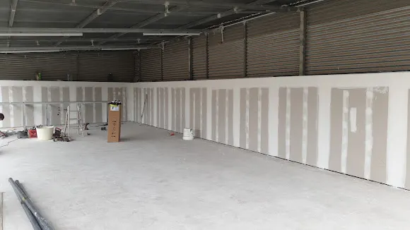 Escayolas y Sistemas Pladur - DECOES PLASTERBOARDSYSTEMS - Elda
