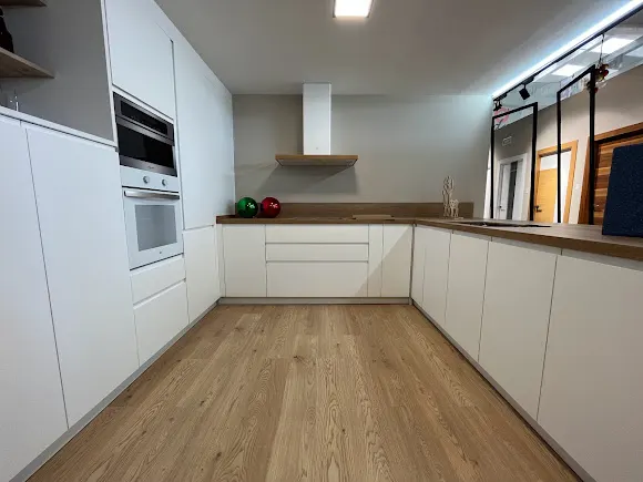 Blanco Doors
