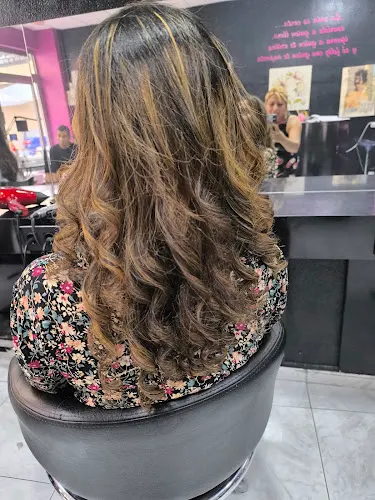Peluquería y Estetica integral Vivis Estilistas
