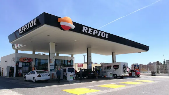 Estación de Servicio Repsol