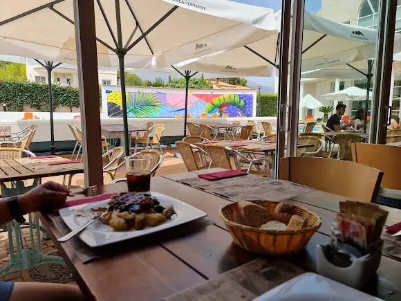 The Pot Lounge & Restaurant - l'Alfas del Pi