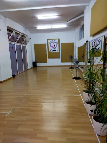 Academia De Baile I LATINA - Crevillent