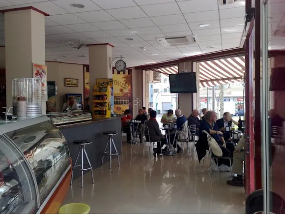 Heladería Cafetería La Estación - Campello