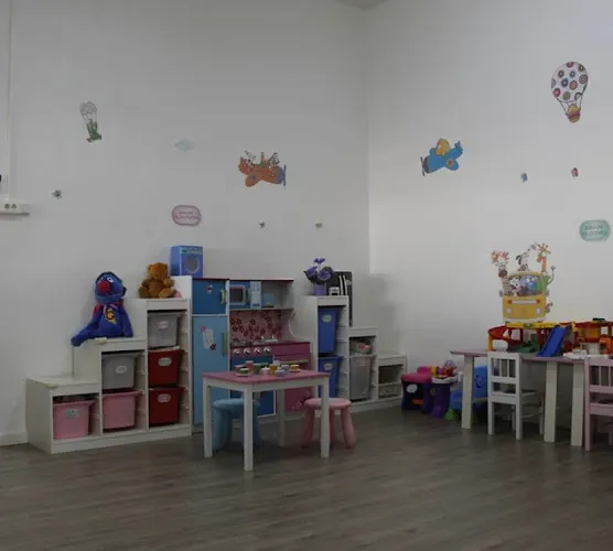 Escuela Infantil La Petita Escola S.l.