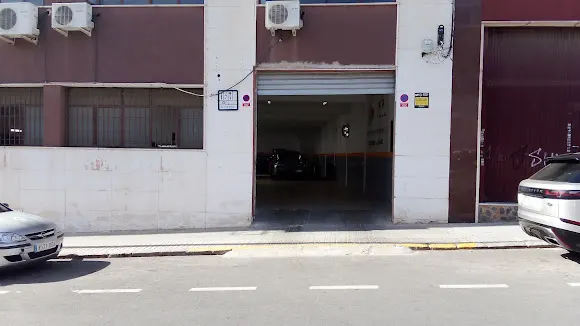 Wash & Plus - Elche
