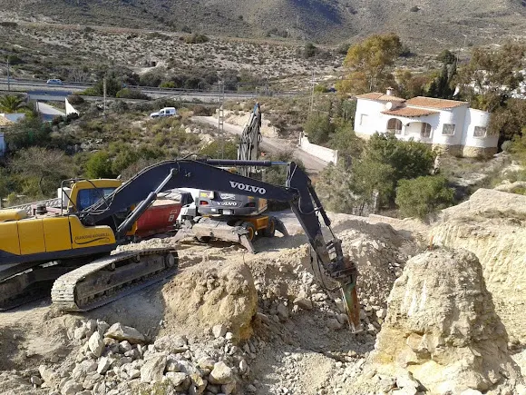 EXCAVACIONES MUCHAMIEL SL