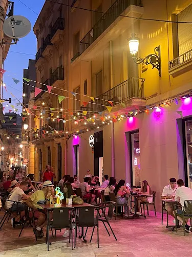 LANUZA STREET FOOD BAR - Alicante