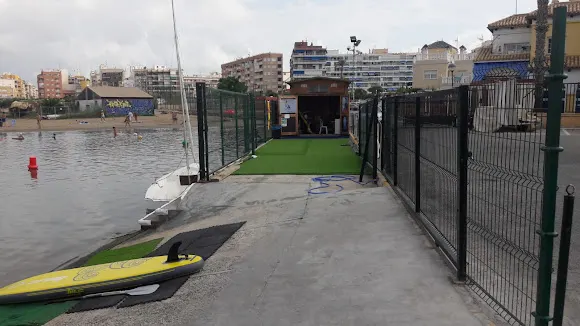 Escuela de Vela - Club Nautico Marina Internacinal - Torrevieja
