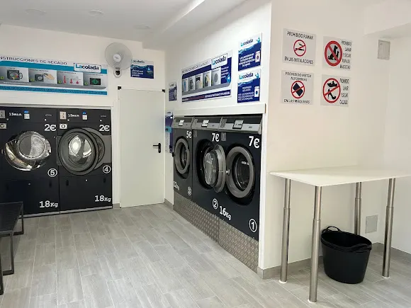 Lavandería Autoservicio Lacolada