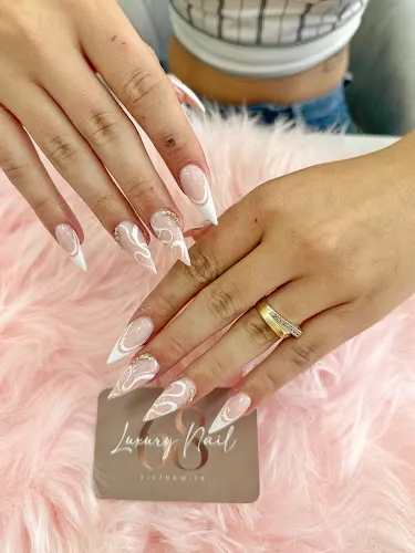 Luxury68 Nails