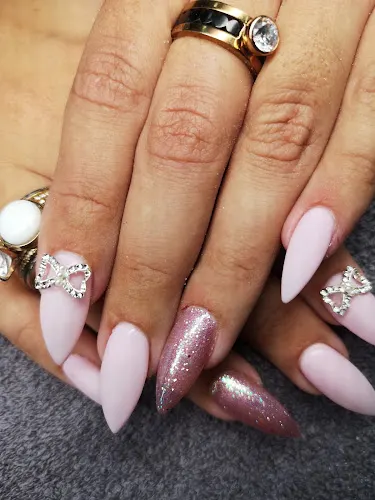 Hepburns hair nail and beauty salon - Benidorm