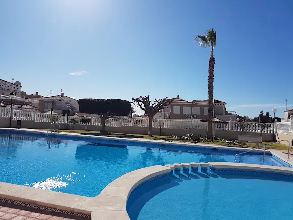 Los amigos piscinas
