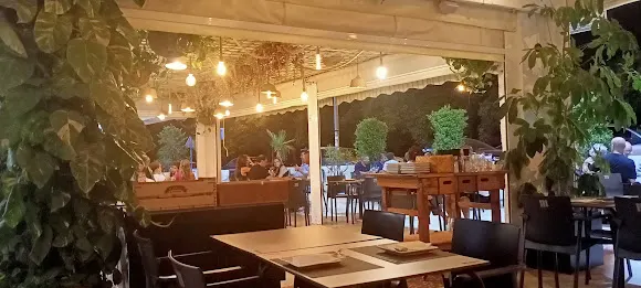 LA DOLCE VITA