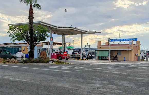 Gasolinera Del Puerto De Santa Pola - Santa Pola