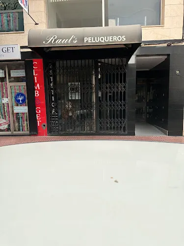 Raúl Peluqueros