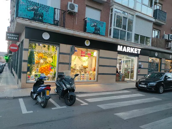 MARKET