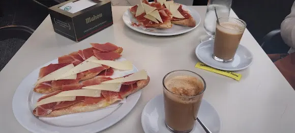 Cafetería El Bocaito - Cafetería en Santa Pola