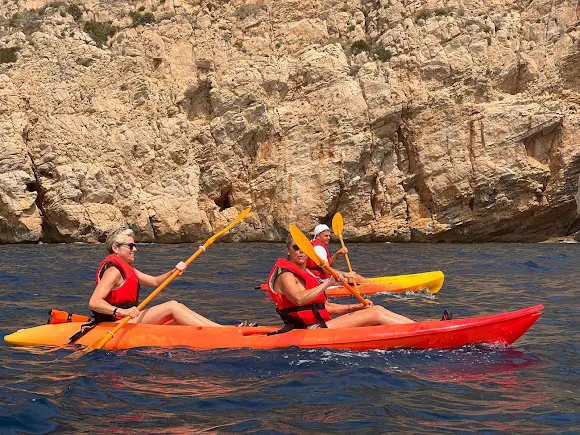 Alquiler/ Rent Kayaks, Paddle SUP y Patines - Hidropedales, Calpe, Calp, Playa La Fossa Sur - Calpe
