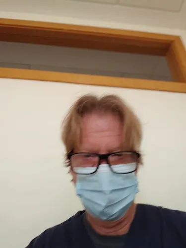 Dr Henk Landa, Clinica San Carlos