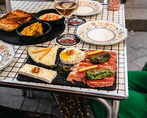 Bar Tapas LA FABRICA Alicante
