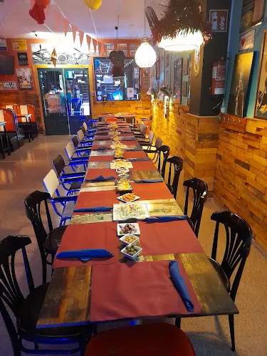 Metro Burguer Cervecería, Tapeo, Menú, Pizzas x metro.Chivitos,Cervezas artesanas. - Ibi