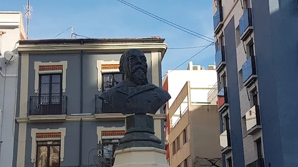 Busto dedicado a Eugenio Barrejón - Alicante