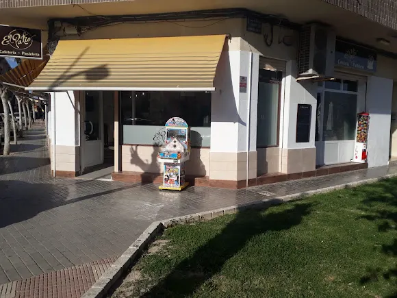 El Patio - Cafetería, Bocatería HALAL, Panadería, Bollería y Repostería Árabe
