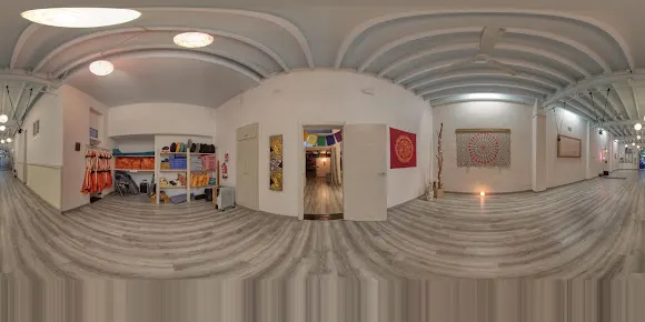 Prana Escuela de Yoga - Alicante