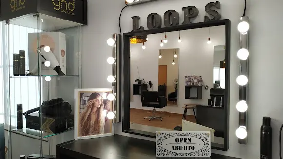LOOPS Beauty Concept
