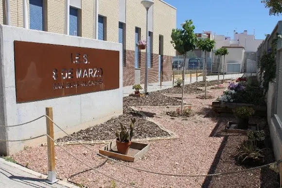 Instituto de Educación Secundaria 8 de Marzo - Alicante