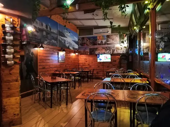 El Gato Restaurant