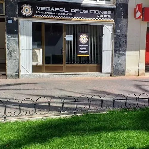 Academia oposiciones Guardia Civil y Policía Nacional Vegapol