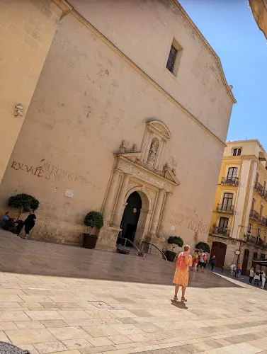 Notaría María de los Reyes Sánchez Moreno - Alicante
