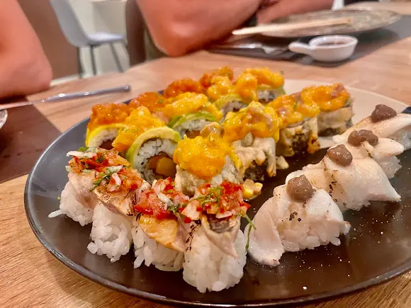Mango Sushi&Wine | Restaurante Japo-Mediterráneo