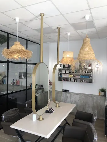 Atelier Salon by Esther Vallejos - Los Montesinos