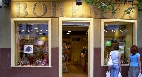 Bohemia Espacio Artesanal | Tienda de Regalos originales | Café & Té | Joyas y Moda Vintage