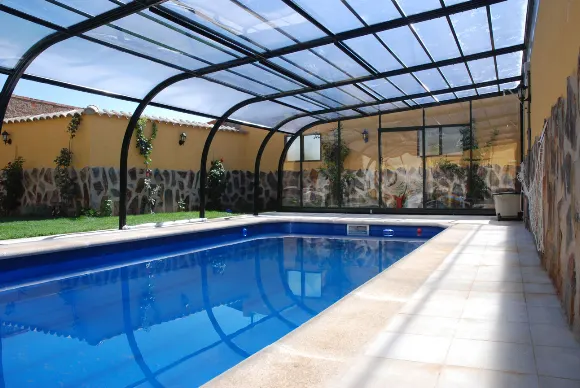 Abrisol, cubiertas de piscina y «spa» - Alicante