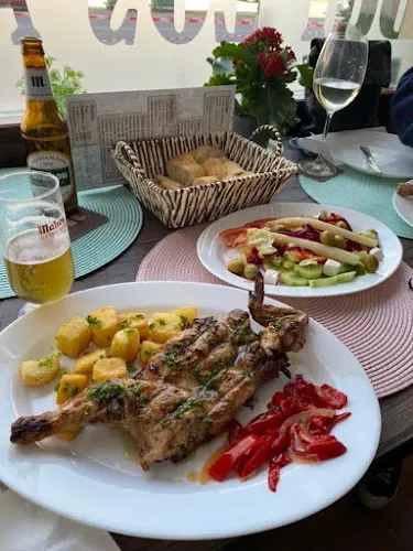 Los Amigos Cafeteria - Los Montesinos